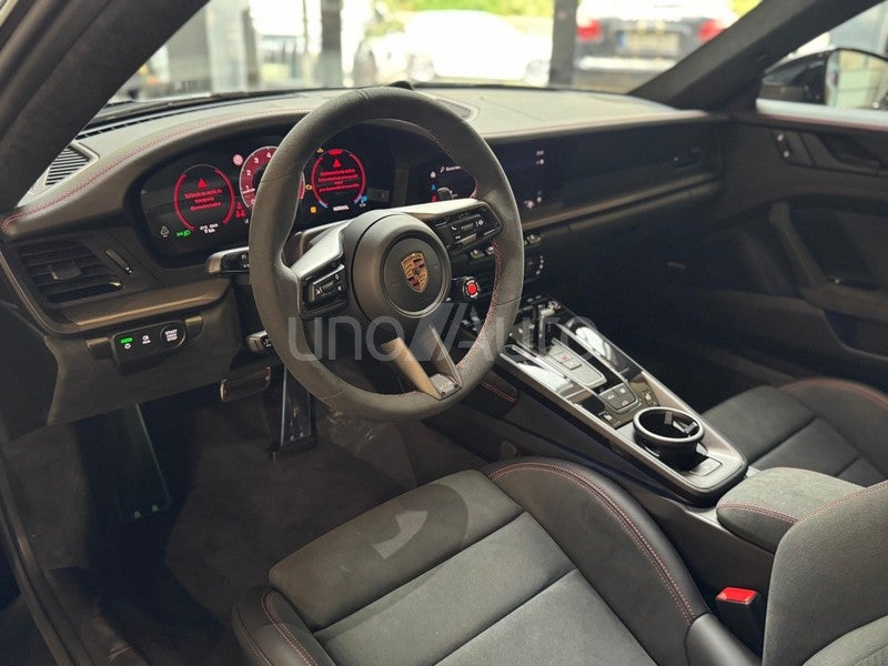 911 Carrera 4 GTS