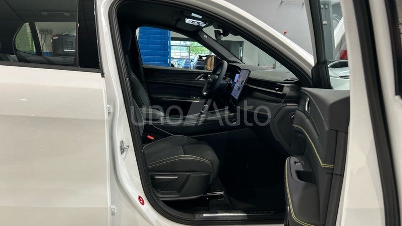 01 1.5T PHEV Core