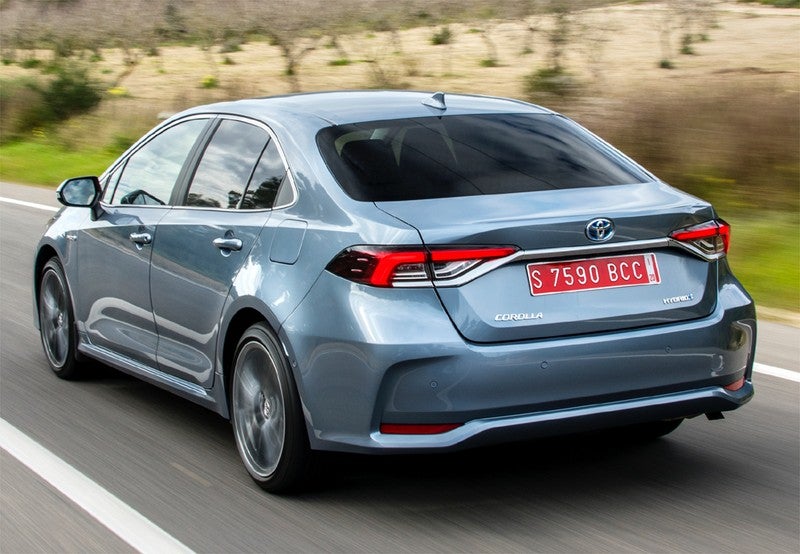 Corolla Sedán 125H Active Tech