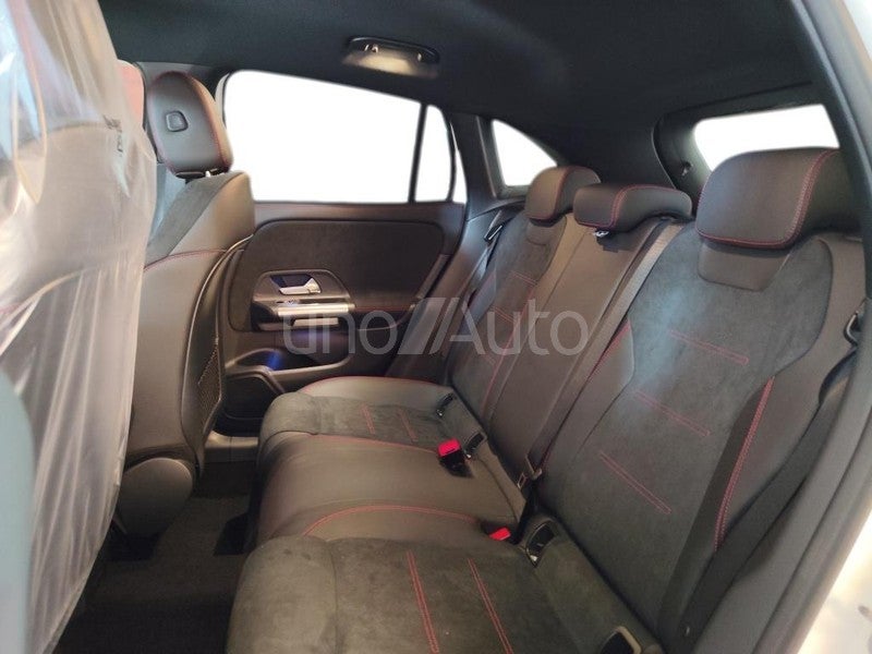 CLASE GLA 250 e con tecnología híbrida EQ