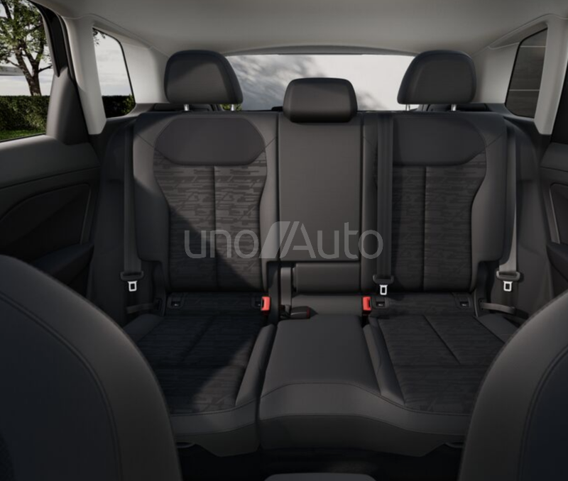 Q3 e-hybrid Business S tronic 200kW