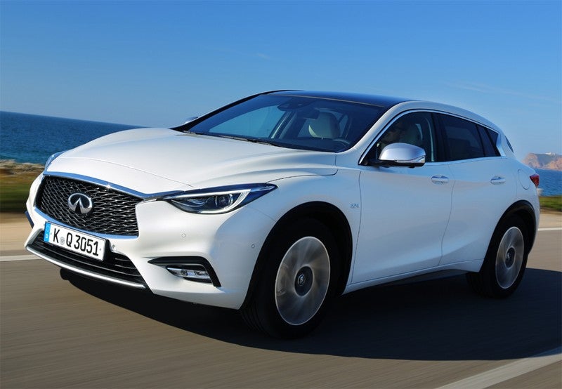 Q30 1.5d Premium 7DCT