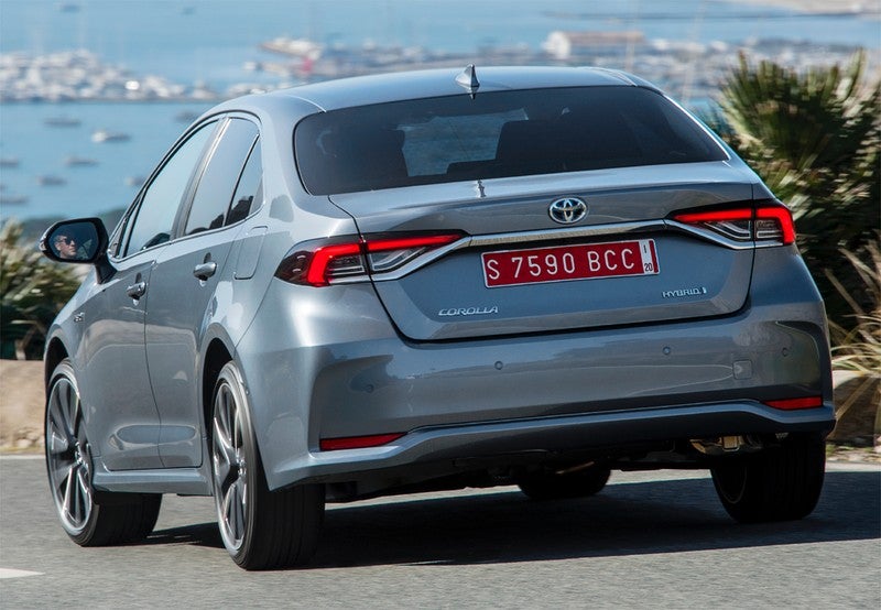 Corolla Sedán 125H Active Tech