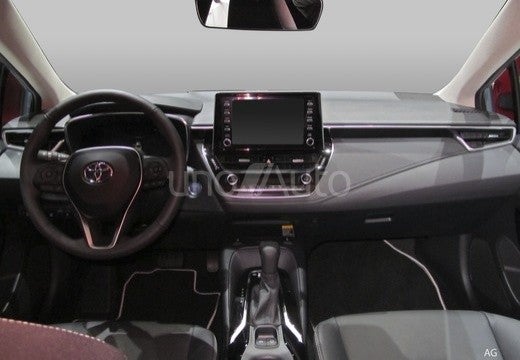 Corolla Sedán 140H Eco