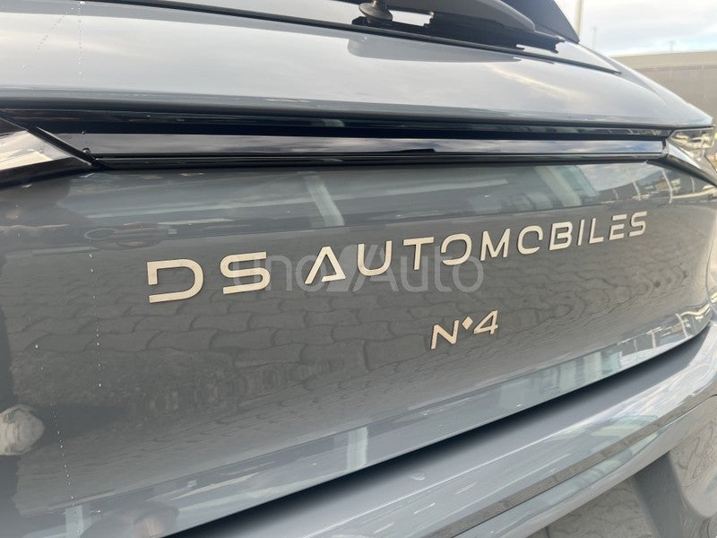 DS Nº4 Hybrid Etoile Alcantara Aut. 145