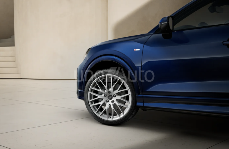 Q2 30 TDI Adrenalin 85kW