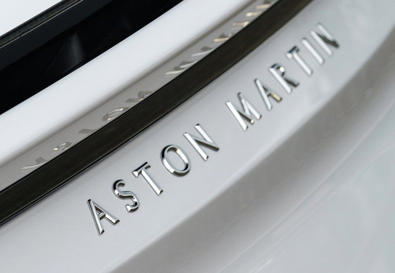 ASTON MARTIN DBS