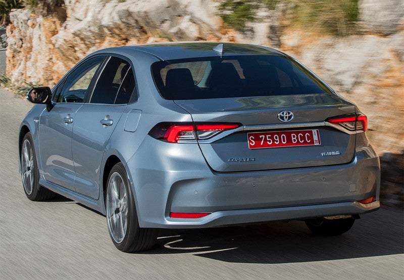 Corolla Sedán 125H Active Tech