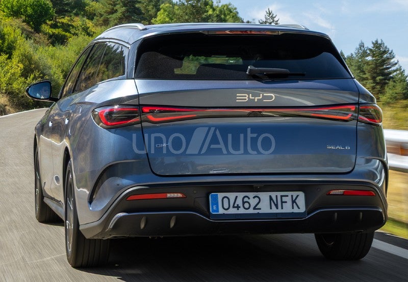 Seal 6 DM-i Touring Comfort 156kW