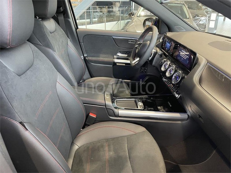 CLASE GLA 250 e con tecnología híbrida EQ