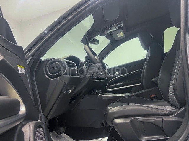 Avenger 1.2 Ehybrid Overland 145 4xe