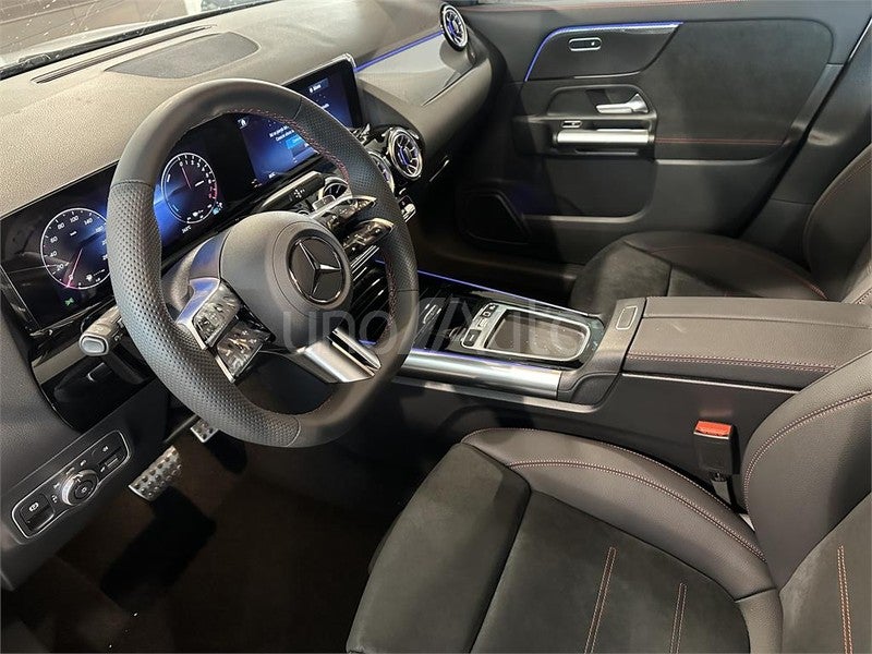 CLASE GLA 250 e con tecnología híbrida EQ