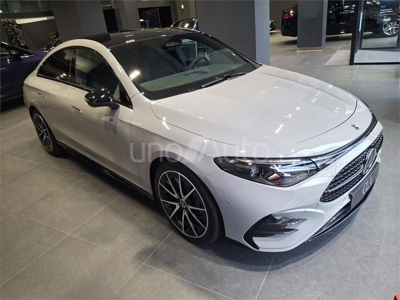 CLASE CLA 180 con tecnología híbrida