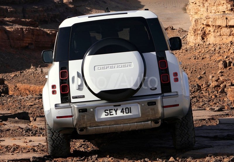 Defender 130 3.0D l6 MHEV X- Dynamic SE AWD Aut. 250