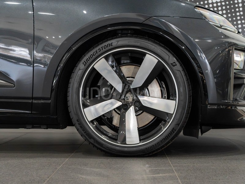 Macan Turbo