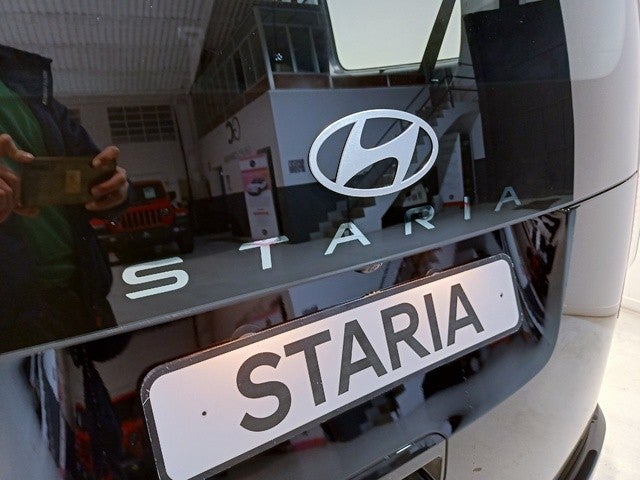 Staria HEV 1.6 TGDI Style