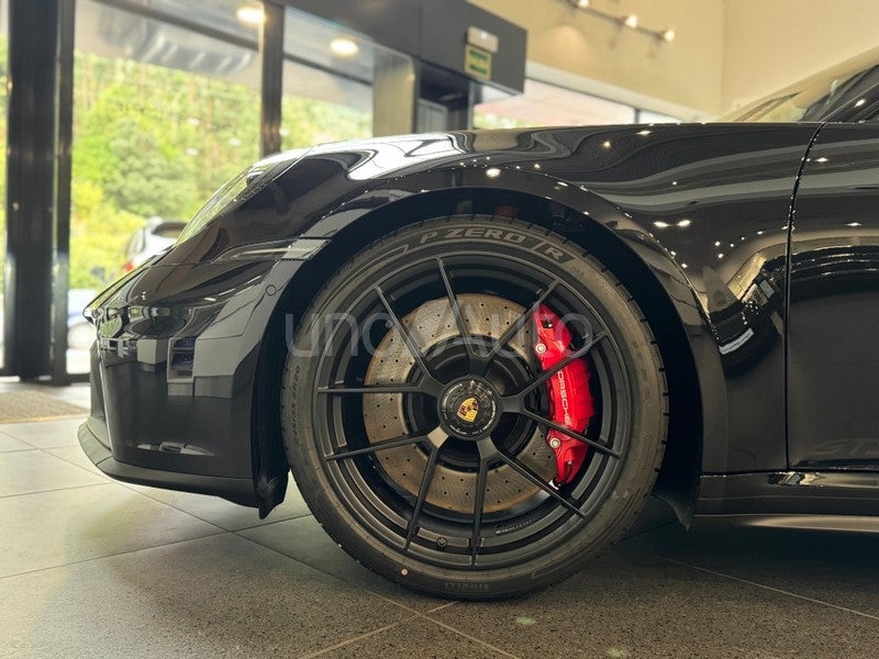 911 Carrera 4 GTS