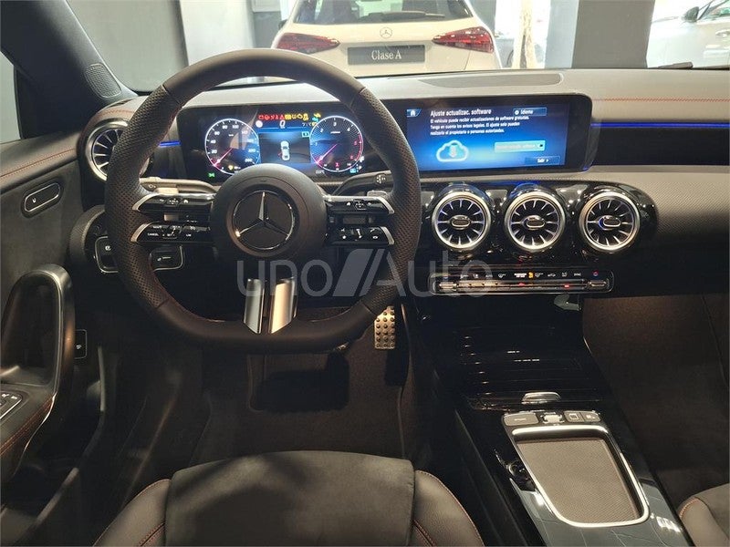 CLASE CLA 220 D DCT