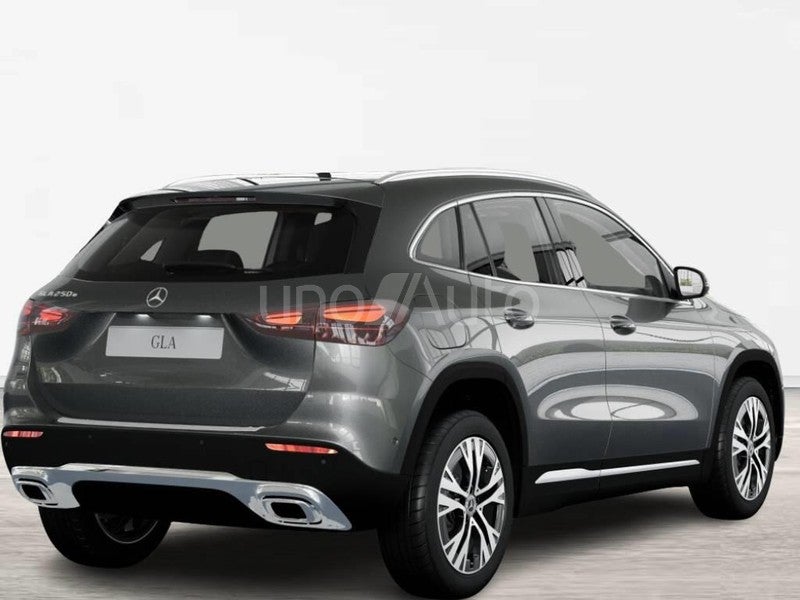 CLASE GLA 250 e con tecnología híbrida EQ