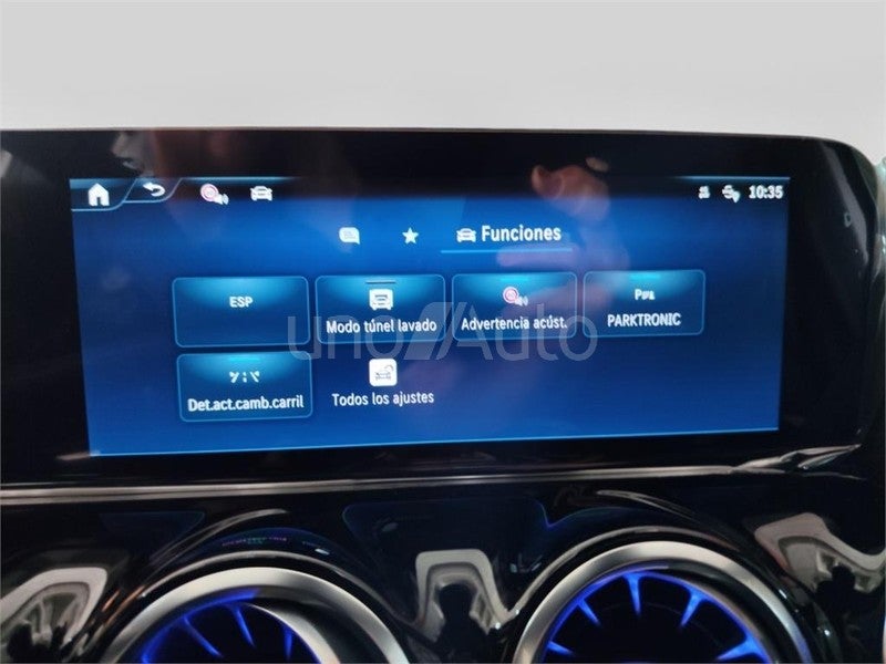 CLASE GLA 250 e con tecnología híbrida EQ