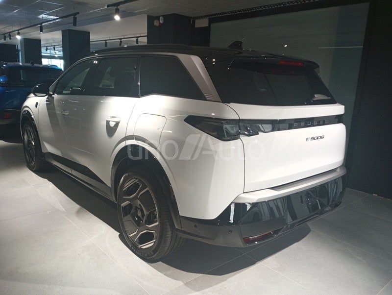 5008 Hybrid 136 GT eDCS6