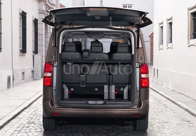 Proace Shuttle L2 2.0D 8pl. Portón VX Plus 145