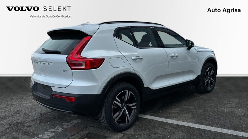 XC40 2.0 B3 PLUS DARK AUTO 163 5P