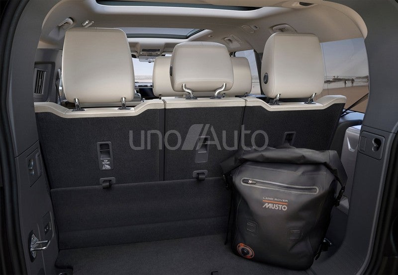 Defender 130 3.0D l6 MHEV X- Dynamic SE AWD Aut. 250