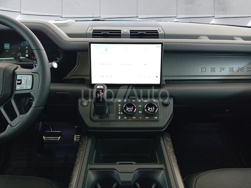 LAND-ROVER Defender 4.4 V8 635 Octa Edition One 110 Auto 4WD