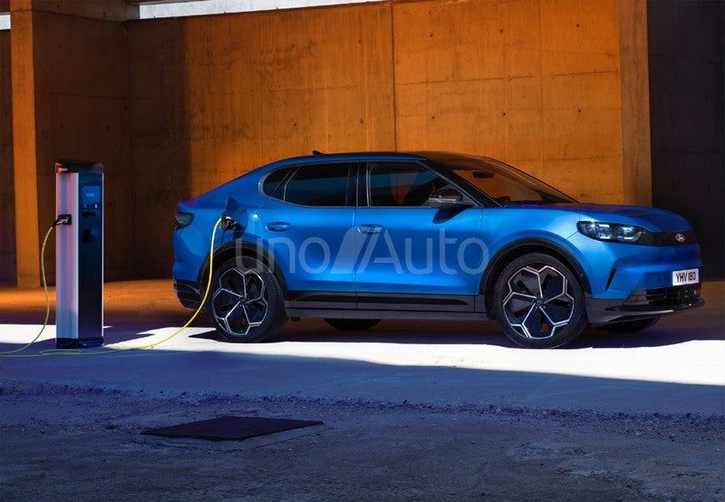 Capri RWD Rango Standard Premium 52kWh