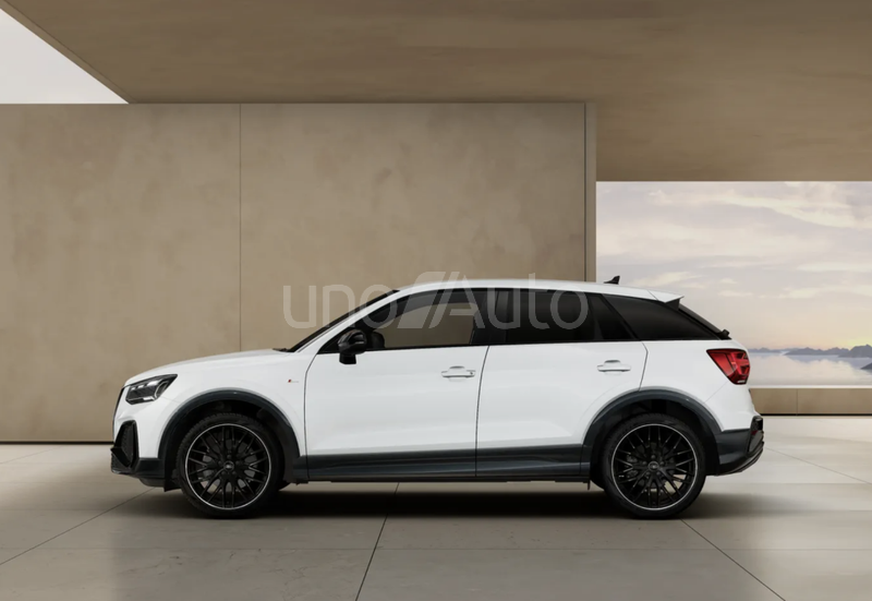 Q2 35 TFSI Adrenalin Black edition 110kW