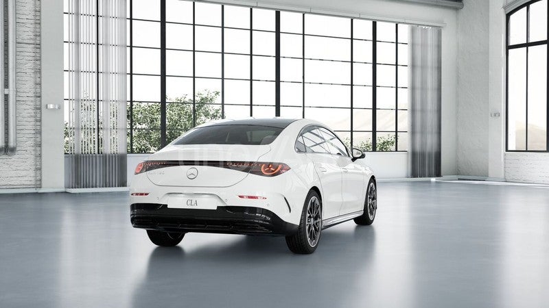 CLA CLA 180 con tecnología híbrida