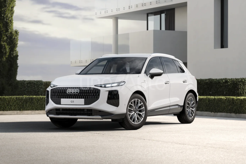 Q3 e-hybrid Business S tronic 200kW