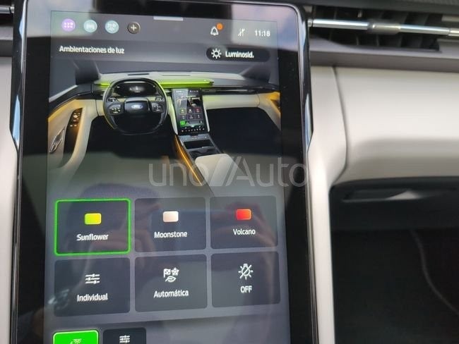 CX740S Premium R. Ext. RWD 77kWh 286CV