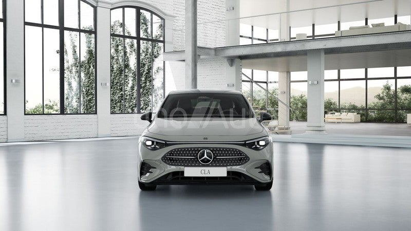 CLA CLA 180 con tecnología híbrida