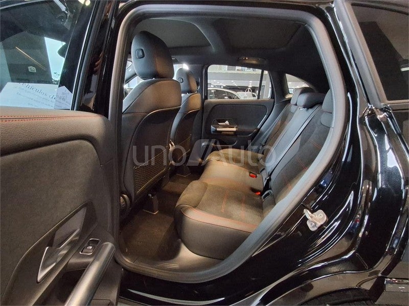 CLASE GLA 250 e con tecnología híbrida EQ