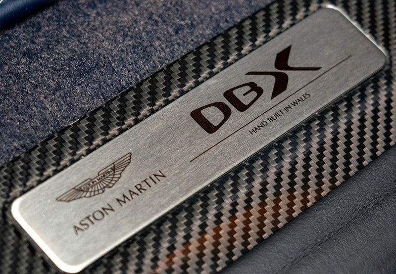 DBX 4.0 AWD Aut.