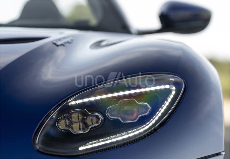 DBS Superleggera Volante