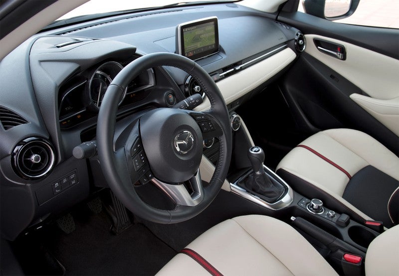 Mazda2 1.5 Skyactiv-g Zenith Navy 85kW