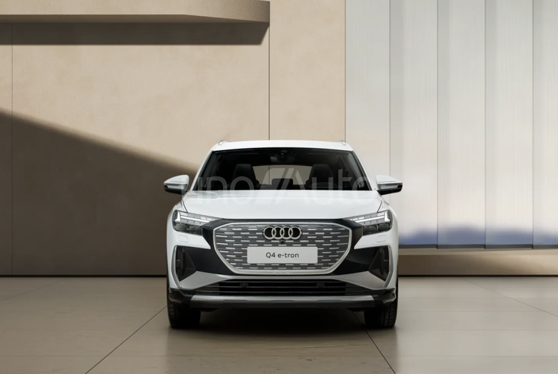Q4 e-tron 45 Genuine edition 210kW 82KWh
