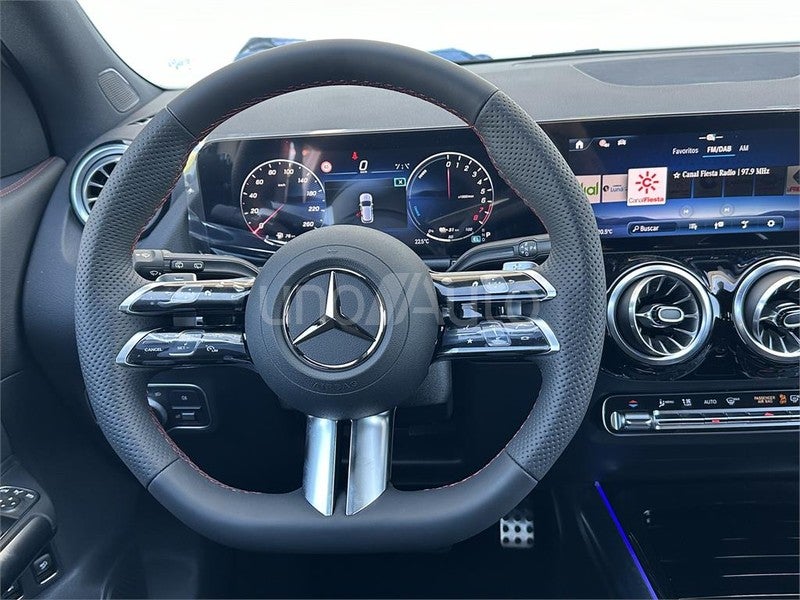 CLASE GLA 250 e con tecnología híbrida EQ