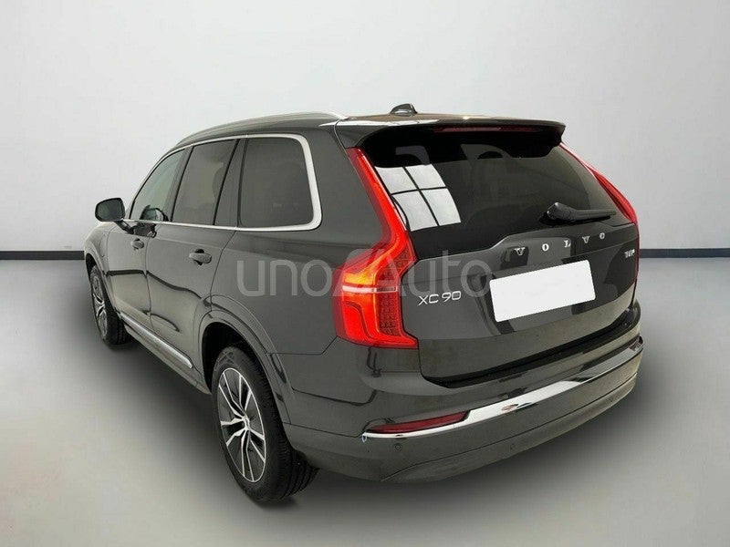 2.0 T8 AWD Core Recharge Auto