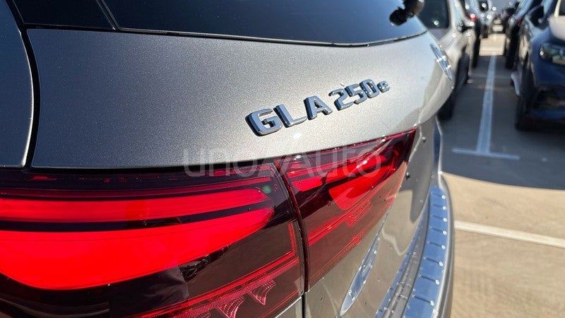 GLA GLA 250 e con tecnología híbrida EQ