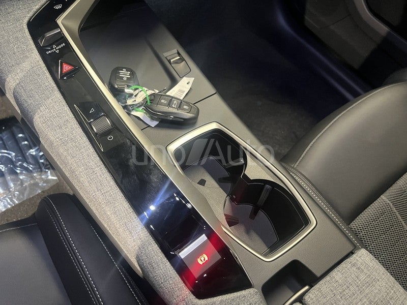 5008 Hybrid 136 GT eDCS6