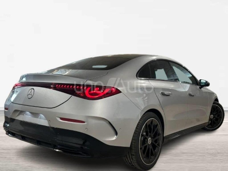 CLASE CLA 180 con tecnología híbrida