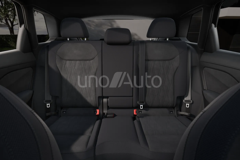 Q3 e-hybrid Black Line S tronic 200kW