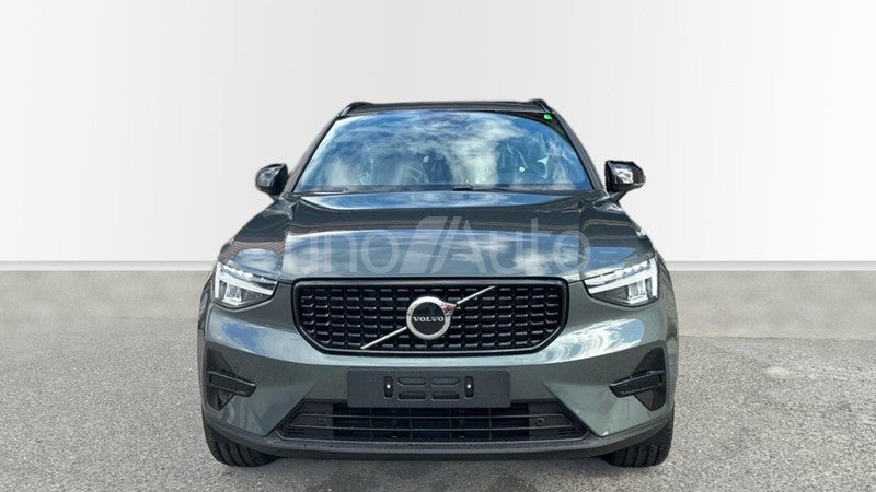 XC40 2.0 B3 MHEV PLUS DARK DCT 163 5P