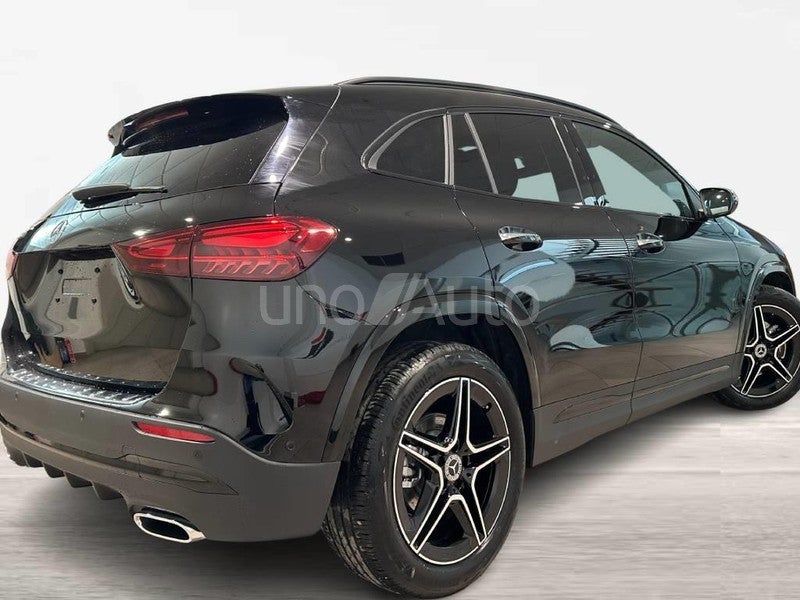 CLASE GLA 250 e con tecnología híbrida EQ