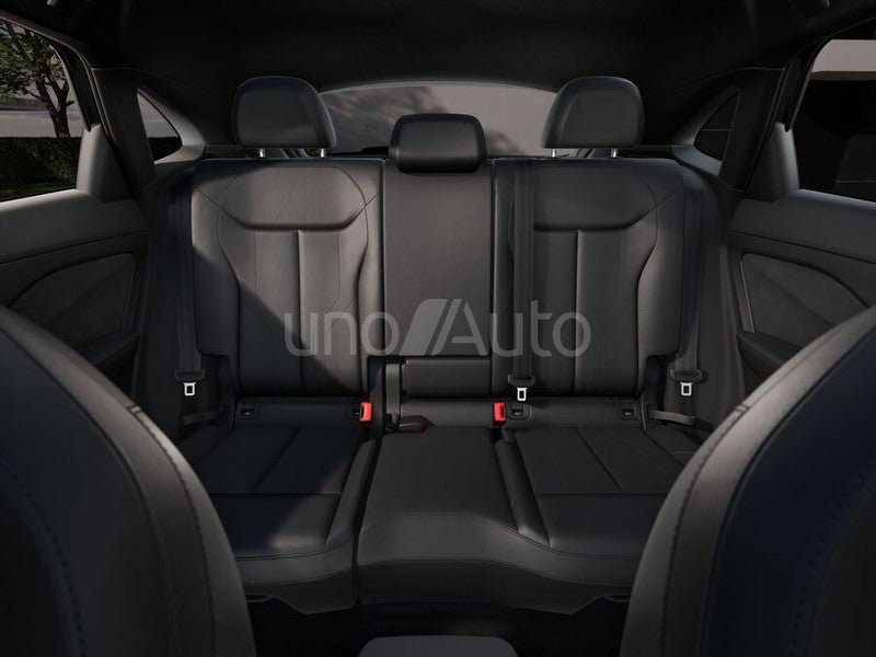 Q3 Sportback e-hybrid Black line S tronic 200kW