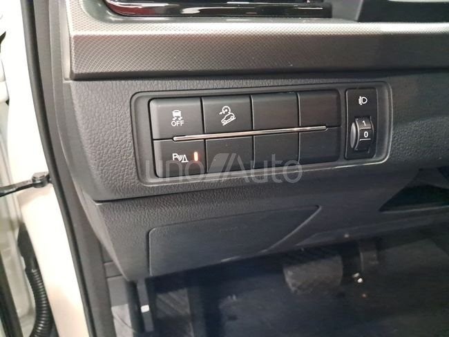 D22DTR 4x4 Pro GSR Auto